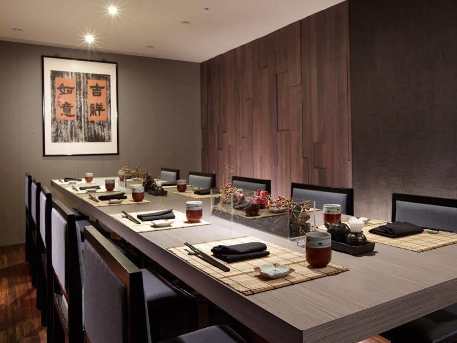 Hotel Royal Hsinchu Exterior foto A private dining room at a restaurant in Tokyo